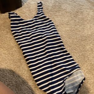 Girls swimsuit one piece